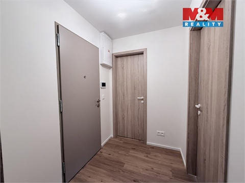 Pronájem bytu 2kk, 66 m² - 14