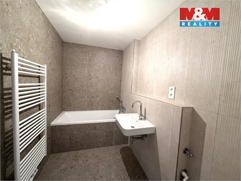 Pronájem bytu 2kk, 66 m² - 2