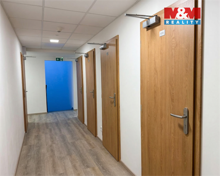 Pronájem skladu / haly, 4 m² - 0