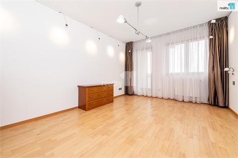 Pronájem bytu 2kk, 78 m² 8