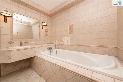 Pronájem bytu 2kk, 78 m² 10