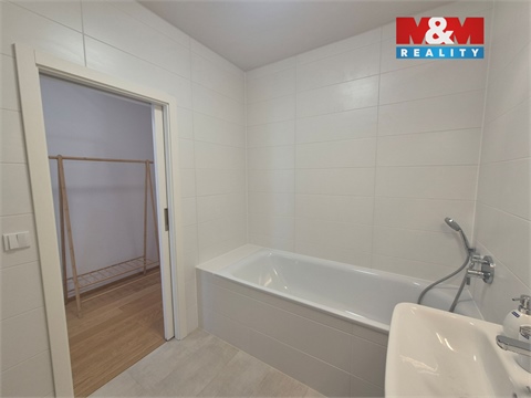 Pronájem bytu 3kk, 109 m² - 20