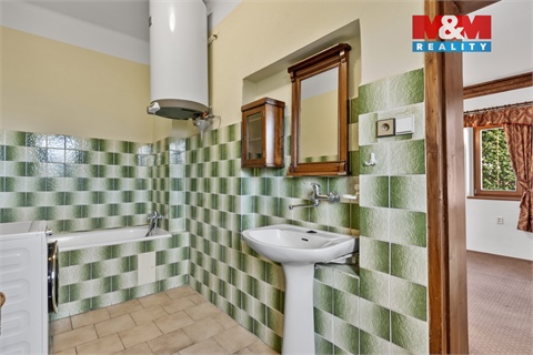 Prodej rodinného domu, 180 m² - 10