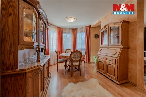 Prodej rodinného domu, 300 m² 14