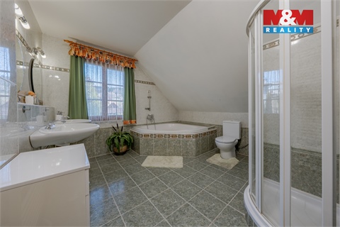 Prodej rodinného domu, 300 m² 4