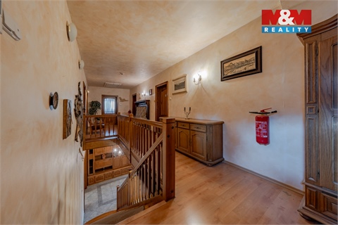 Prodej rodinného domu, 300 m² 12