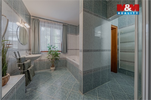 Prodej rodinného domu, 300 m² - 20