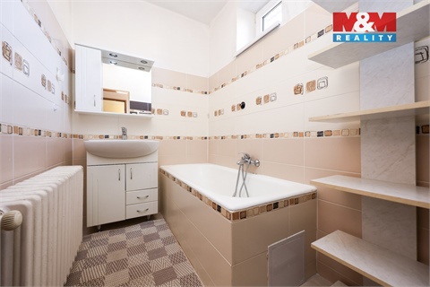 Prodej rodinného domu, 192 m² 10