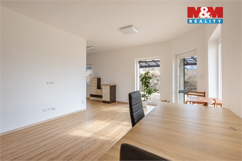 Prodej rodinného domu, 180 m² - 2