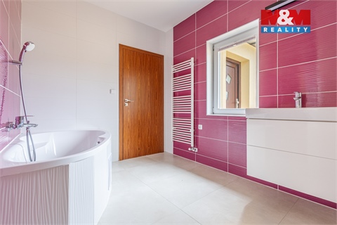 Prodej rodinného domu, 180 m² 4