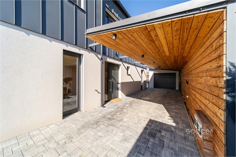 Prodej rodinného domu, 200 m² - 14