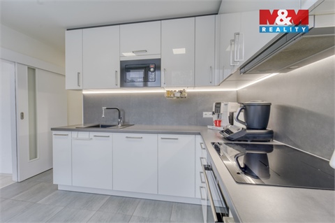 Prodej bytu 4+1, 80 m² 8