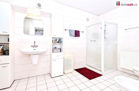 Prodej rodinného domu, 210 m² 18