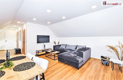 Prodej rodinného domu, 210 m² 2