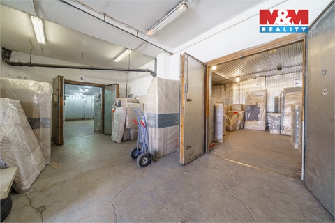 Prodej obchodních prostor, 760 m² - 16