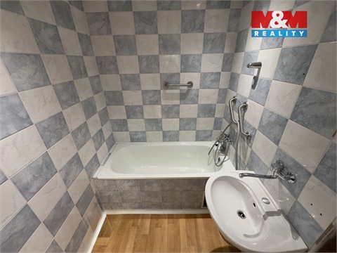 Prodej bytu 3+1, 70 m² 38