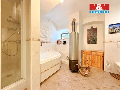 Prodej rodinného domu, 265 m² - 16