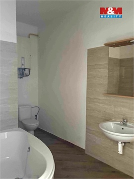 Prodej komerčního objektu, 320 m² 10