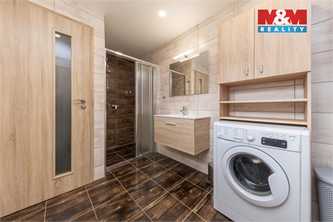 Prodej rodinného domu, 290 m² - 2