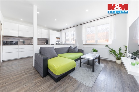 Prodej rodinného domu, 290 m² 12