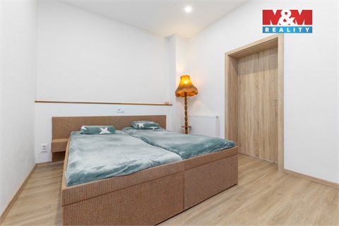 Prodej rodinného domu, 290 m² - 6