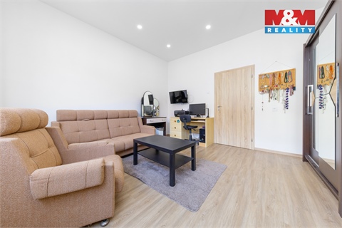 Prodej rodinného domu, 290 m² - 8