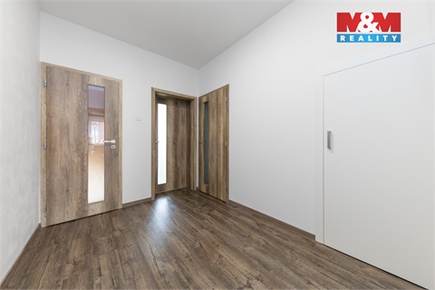 Prodej rodinného domu, 290 m² - 10