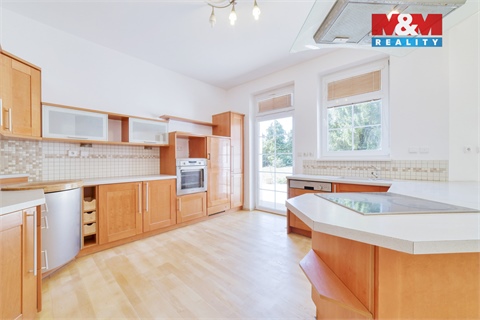 Prodej rodinného domu, 232 m² - 6