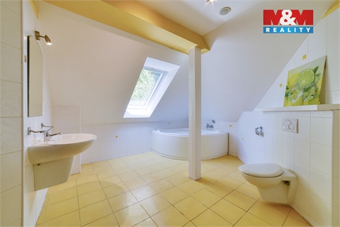 Prodej rodinného domu, 232 m² - 16