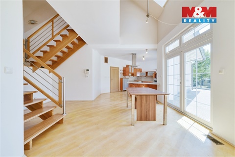 Prodej rodinného domu, 232 m² 6