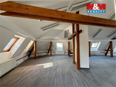 Pronájem kanceláře, 275 m² - 0
