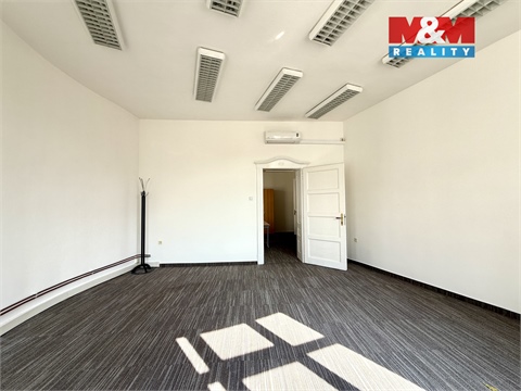 Pronájem kanceláře, 188 m² - 2
