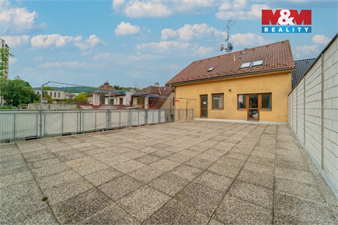 Prodej rodinného domu, 600 m² 2