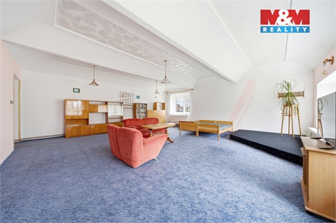 Prodej rodinného domu, 285 m² 6