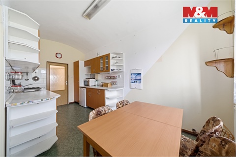 Prodej rodinného domu, 285 m² - 2