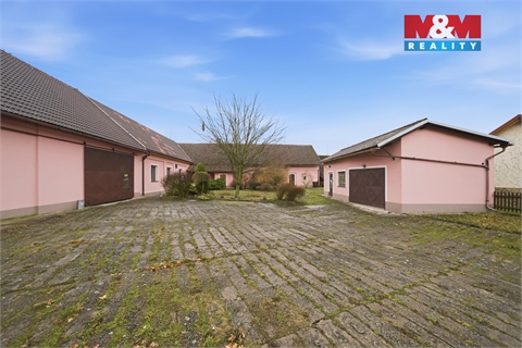 Prodej rodinného domu, 285 m² - 20