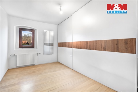 Prodej rodinného domu, 300 m² 14