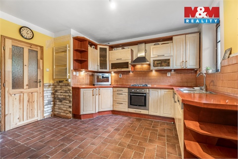 Prodej rodinného domu, 300 m² 4