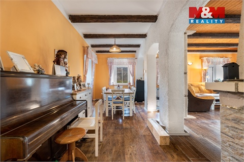 Prodej rodinného domu, 300 m² - 2