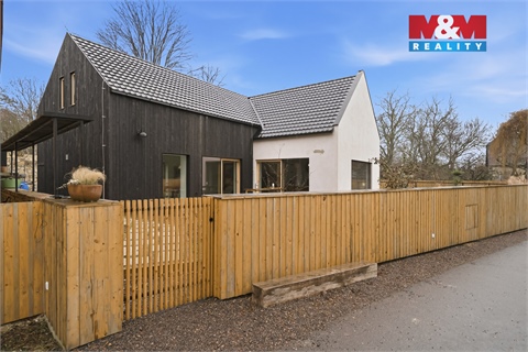 Prodej rodinného domu, 377 m² 14