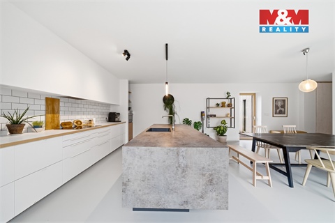 Prodej rodinného domu, 377 m² 6