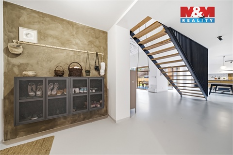 Prodej rodinného domu, 377 m² - 20