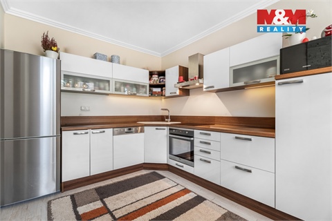 Prodej bytu 4+1, 96 m² 12