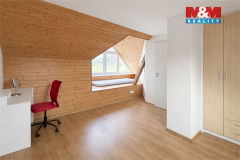 Prodej rodinného domu, 182 m² 10