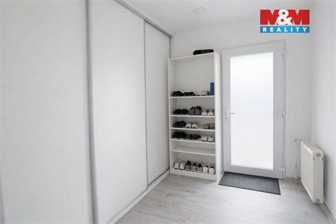 Prodej rodinného domu, 182 m² - 14