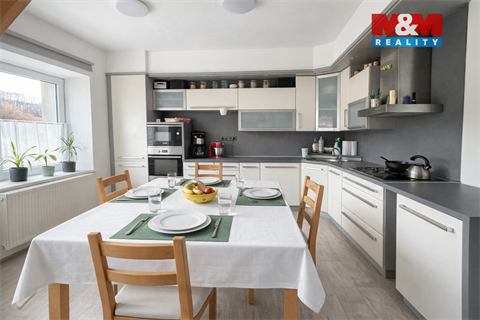 Prodej rodinného domu, 182 m² 6