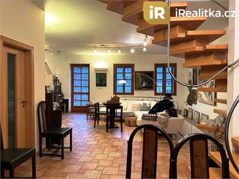 Prodej rodinného domu, 238 m² - 0