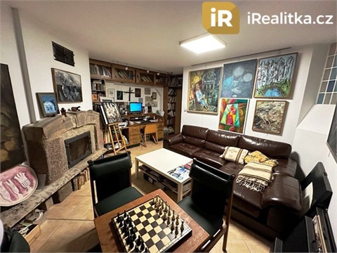 Prodej rodinného domu, 238 m² 2