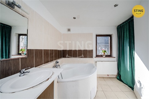 Prodej rodinného domu, 234 m² 2