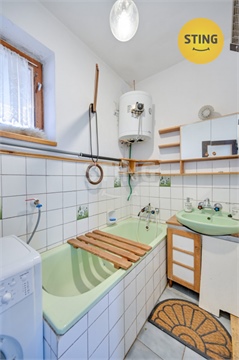 Prodej rodinného domu, 208 m² - 10